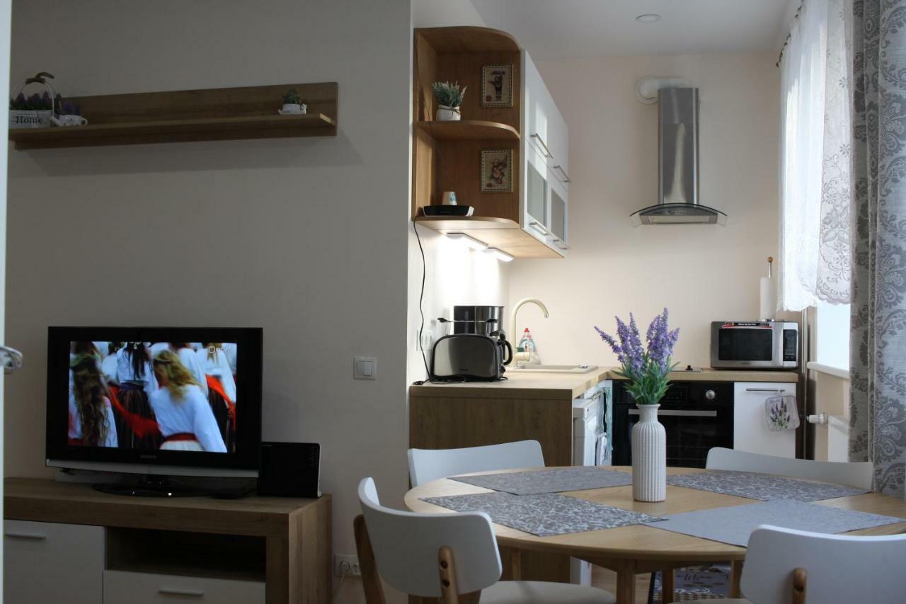 Akord Apartment Centrum With Free Parking Pärnu Extérieur photo